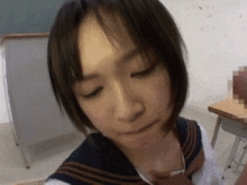 屈辱の表情でイカされまくる女子高生の姿に興奮がとまらない…担任に脅され犯される中出しGIF画像の画像