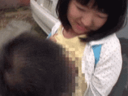 心神喪失で無罪！？ど田舎の女児が異常者に中出しされたあの事件！？野外輪姦GIF画像の画像