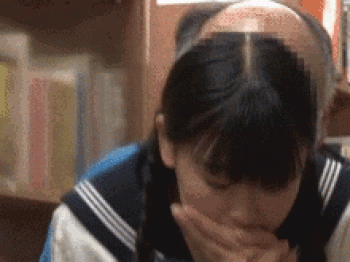 長時間チンポ挿れられ女子高生の精神崩壊…図書館で声も出せずに絶頂しまくる痴漢GIF画像の画像