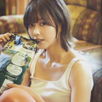 坂道屈指のモデル系美女!渡邉理佐 グラビア画像（水着あり）まとめの画像