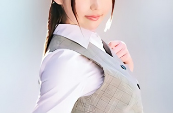 OLのコスプレをしてデリヘル嬢の素股中に誤挿入！生チンポで膣奥を突き上げる生ハメ中出しセックス！！の画像
