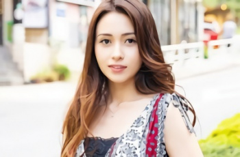【人妻ナンパ・企画】巨乳スレンダーでクォーターの超絶カワイイ美人妻をナンパ！他人棒でズボズボ膣奥を突き上げ、フィニッシュは生中出し！！の画像
