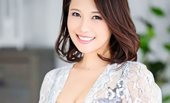 【多田有花】42歳、元国際線でCAをしていたという美熟女（人妻）がAVデビュー！男優チンポで快楽に溺れる激ピストンの不倫ハメ撮りセックス！の画像