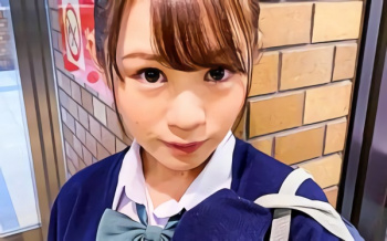 【鬼畜】「お願い、中には出さないで...」幼い顔をした激カワ美少女JKをナンパ！着衣素股だけだからと言いつつ･･･生デカチンをそのまま挿入、激ピストン中出しセックス！！の画像