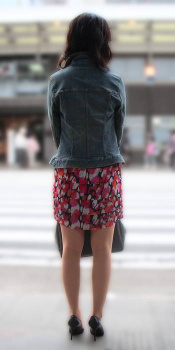 下から見るきれいなお姉さん100枚 upskirt at beautyful ladyの画像