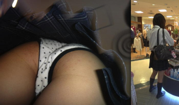 下から眺める○学生！の画像