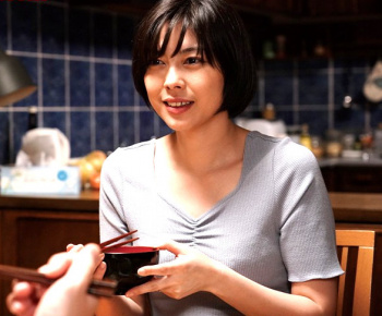 卯水咲流 「すごくよかったです！」美人妻を隣人の男に貸し出して抱いてもらい興奮するEDの夫！の画像