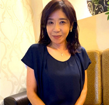 49歳の未亡人熟女が若い同僚に紹介されたサイトで応募してきてホテルで生ハメ撮り！の画像