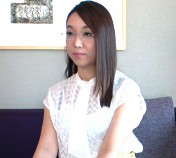 32歳の清楚人妻が旦那公認で出演して他人の男と濃厚生ハメ撮り！の画像