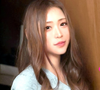 35歳の極上美貌の人妻がやってきて生ハメ撮り撮影！の画像
