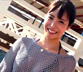 32歳の看護師人妻を海でナンパ！仲良くなってホテルに連れ込んで生ハメ！の画像