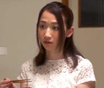 水戸かな 「最近、変わった？」清楚で素朴人妻が隣人の男に女として目覚めさせられる！の画像
