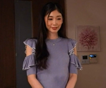小松杏 「2人きりね...」綺麗な美人母とマッチングした息子の親友が生性交！の画像