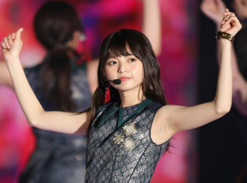 【画像】齋藤飛鳥とかいう女の身体エロすぎへん？の画像