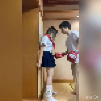 【動画】JKさん、陰キャに連続腹パンされるの画像