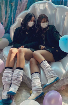 【画像】最近の女子高生、制服の下からえっちな太もも出しすぎｗの画像