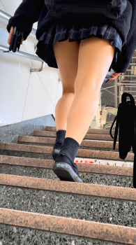 【画像】最近のJKって年々太ももがぶっとくなってるよなの画像