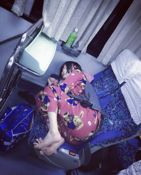 【画像】あのちゃんのお尻、いい匂いがしそう😁の画像