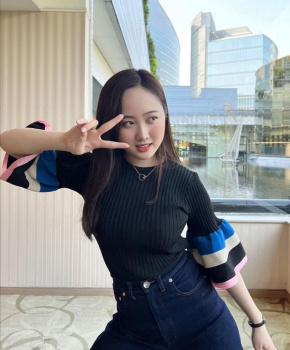 【画像】本田望結さん「しゃきーーん」と変なポーズでおっぱいアピールをしてしまうの画像