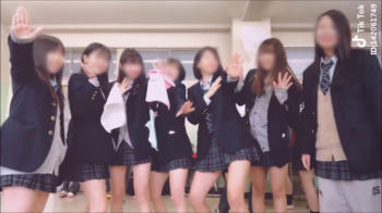 【画像】なんＪ民「ＪＫの体エロ過ぎﾀﾏﾝﾈ…」ワイ「それではこちらをご覧ください」の画像