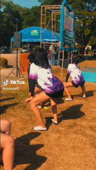 【動画】体育祭で精子を搾り取る腰フリを見せるJKたちがエロすぎると話題にの画像
