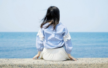 卑猥ボディｗ田舎育ちの素朴な少女がお金欲しさにAV出演！ｗの画像