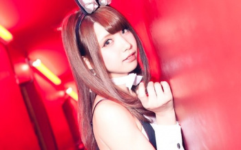 えなこ、セーラー服を脱いでいるところを撮られオカズにされるｗｗｗｗｗの画像