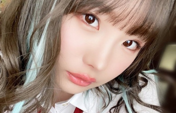 松本いちかのマンスジや太ももにちんぽを擦って射精す！ｗの画像
