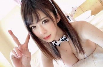 辻井ほのか 舐め特化！天井特化アングルVR！の画像