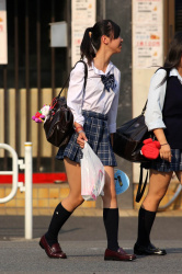 【画像】夏の風物詩、シャツＪＫ待撮り写真の画像