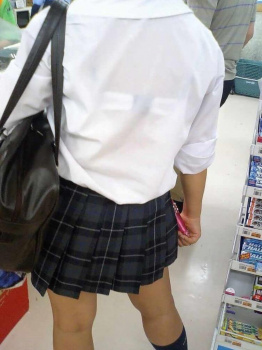 【画像】ＹシャツＪＫのスケブラにチンチンイライラ(。-`ω-)の画像