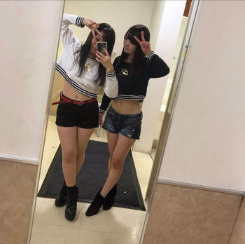 【画像】露出多めのエチエチ私服な格好する女子高生写真の画像