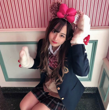 【画像】ＪＫちゃんの制服ディズニーっていつから流行り出したんだろかの画像