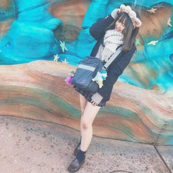 【画像】ミニーとかどうでも良い、制服ＪＫちゃんのミニースカートに釘付けなんよｗｗの画像