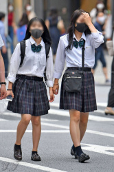 【画像】街から女子高生さんが・・・消えた！？ので街撮り写真をどうぞの画像