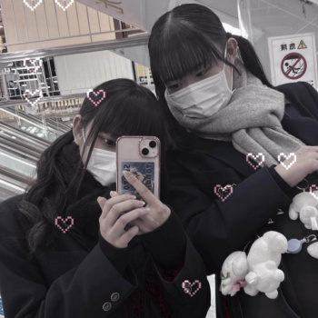 【画像】マスクマジックでカワイく見えてしまう女子高生自撮りの画像