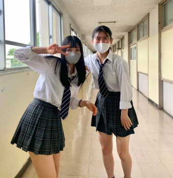 【画像】スマホのおかげでＪＫちゃんの校内写真が沢山見れるんだよなの画像