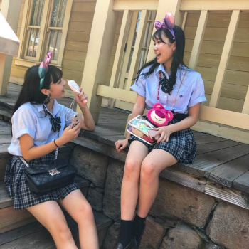 【画像】制服ディズニーで思い出作りするＪＫちゃんたちの画像