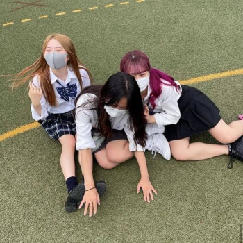 【画像】放課後に青春しまくる女子高生にほっこり(￣▽￣)の画像