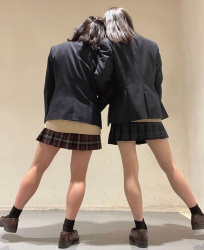 【画像】女子高生の後ろ姿を見てたら思わず抱きつきたくなってまうよなｗｗの画像