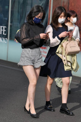 【画像】女子高生と思しき女の子たちの街撮り私服の一眼写真の画像