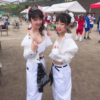 【画像】調子乗ってエチエチな格好する女子高生さんがシコの画像