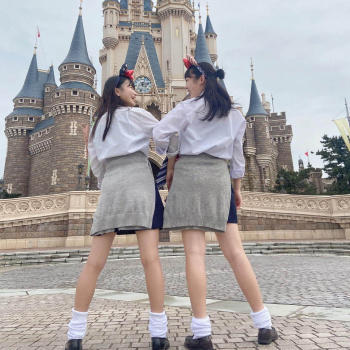【画像】今どきの女子高生は１万円弱払ってディ〇ニー行ってるんだよな？の画像