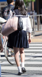 【画像】街で見かけたらつい目で追ってしまう女子高生さんの画像