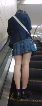 【画像】背後に立って我慢出来る自信が無くなる後ろ姿制服ＪＫの画像