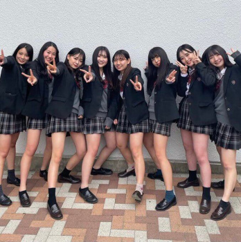 【画像】集まれ！ミニスカ制服女子高生！の画像