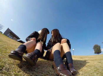 【画像】放課後の女子高生ってまじで青春って感じよなの画像