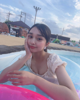 【画像】夏が来たぞ！！！女子高生の発展途中のカラダがエチな水着姿の画像