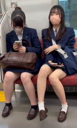 【画像】電車でこんな風に女子高生が座ってた座席にすぐ座って温もり感じ奴ｗｗの画像