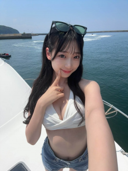 【X探訪8】17歳の一般人離れしたスレンダー美女ＪＫってお前ら的にどう？ｗｗの画像